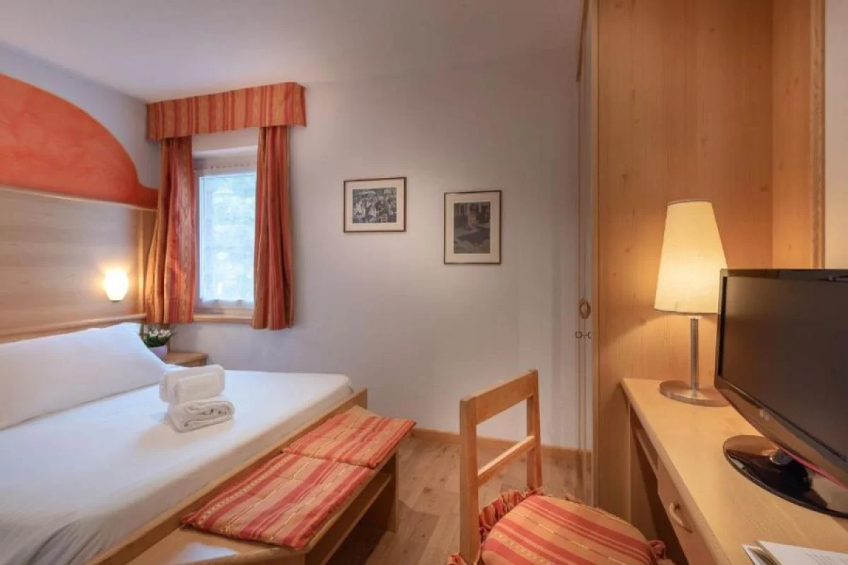 Camere Economy Francese01 Latemar Hotel