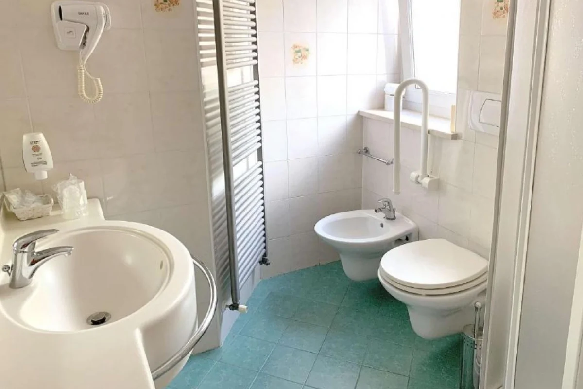 Camere Economy Francese04 Latemar Hotel